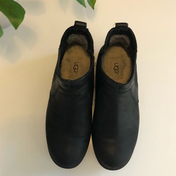 UGG Black Chelsea Boots Size 7 - Picture 8 of 9